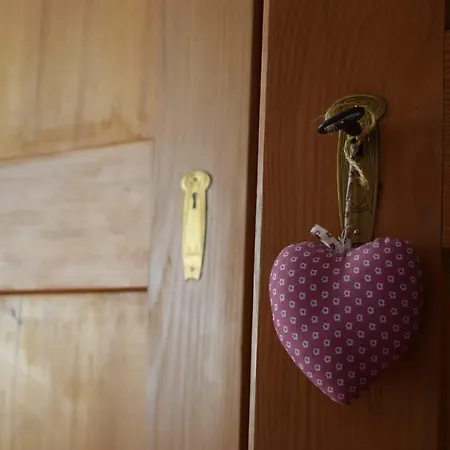 Rose Apartment *